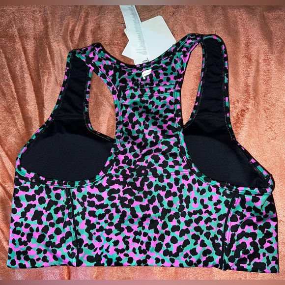 Fabletics On The Go Medium Impact Sports Bra (S) - Picture 2 of 3